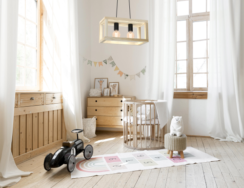 Lampa drewniana do pokoju dziecięcego